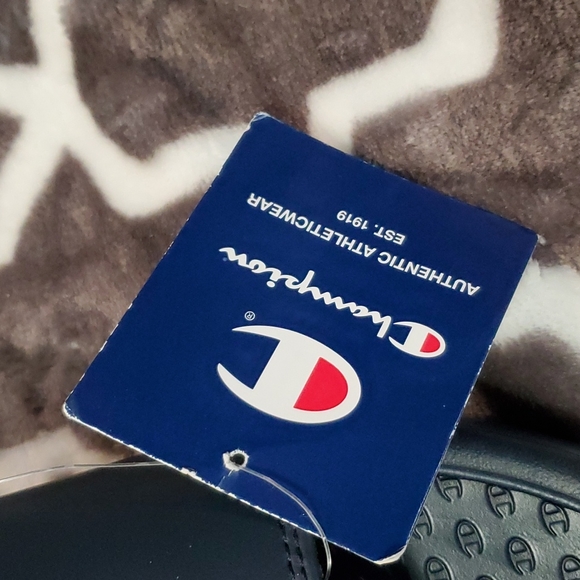 CHAMPION SLIPPERS NWT - Picture 4 of 6